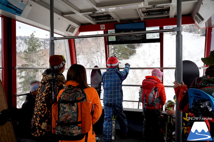 大雪山旭岳ロープウェイスキー場　カムイミンタラ『神々の遊ぶ庭』で春を楽しむ！